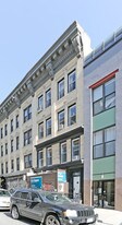 225 S 1st St in Brooklyn, NY - Building Photo