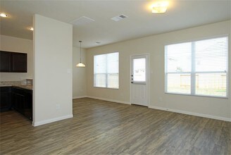 21106 Sugar Orchard Ln in Tomball, TX - Building Photo - Building Photo