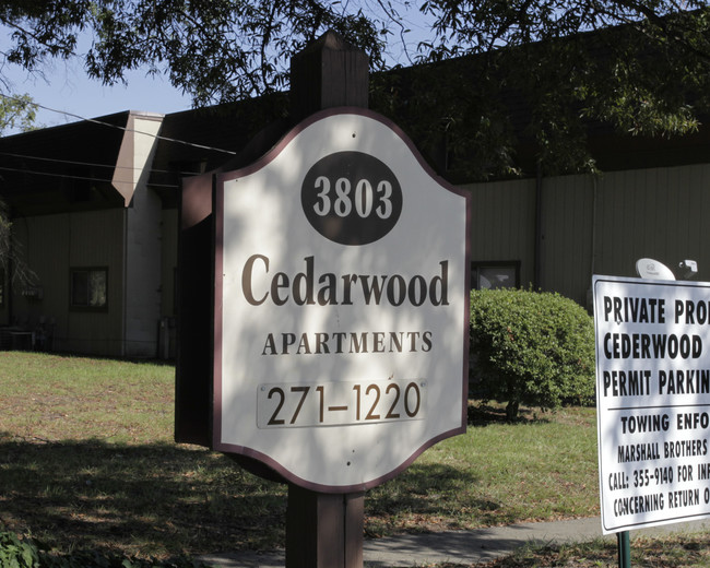 Cedarwood Apartments in Richmond, VA - Building Photo - Building Photo