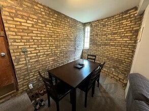 1208 W Roscoe St in Chicago, IL - Building Photo - Building Photo