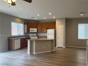 9791 Pan Falls St in Las Vegas, NV - Building Photo - Building Photo