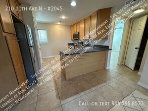 210 11th Ave N in Jacksonville Beach, FL - Building Photo - Building Photo