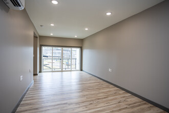 Foggy Bottom Flats in Knoxville, TN - Building Photo - Interior Photo