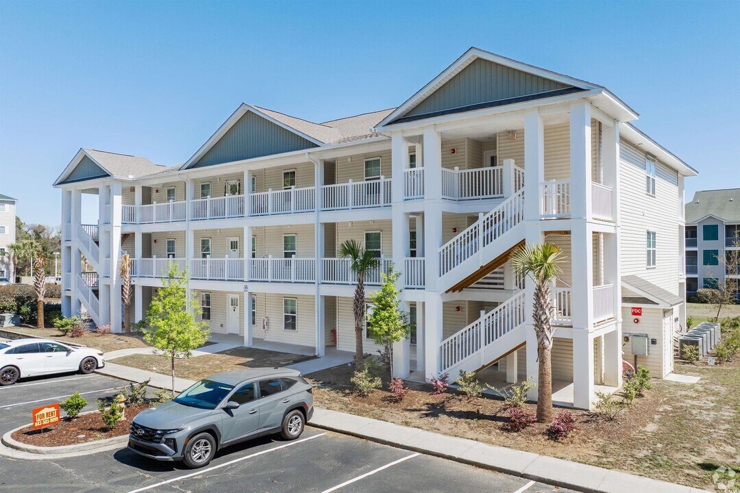 1100 Commons Blvd in Myrtle Beach, SC - Building Photo