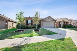 16717 Milwaukee St in Justin, TX - Building Photo - Building Photo