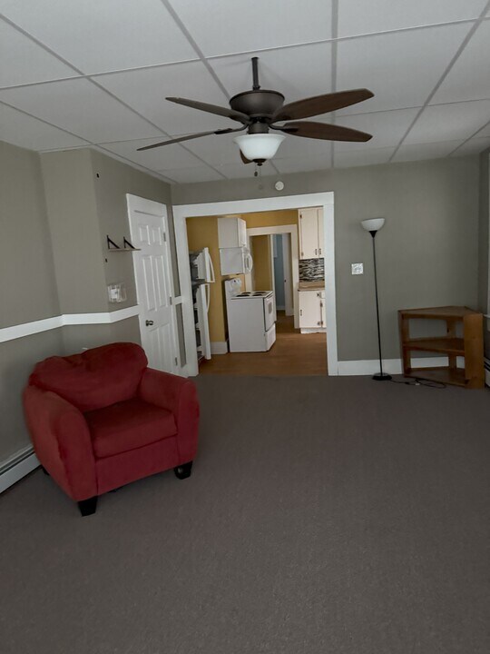 12 Annie St, Unit #1 in Berwick, ME - Building Photo