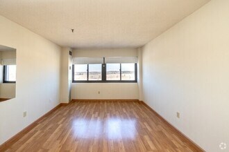 95 Audubon Rd, Unit 212 in Wakefield, MA - Building Photo - Building Photo