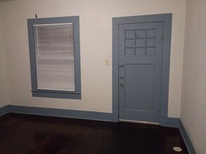 719 Rigsby Ave in San Antonio, TX - Foto de edificio - Building Photo