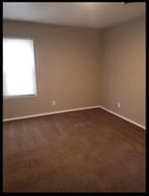 5801 W Carmen Ave in Milwaukee, WI - Foto de edificio - Building Photo