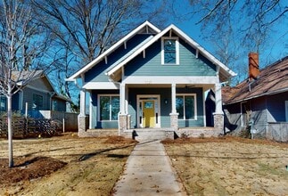 1321 Oak St SW in Atlanta, GA - Building Photo - Building Photo
