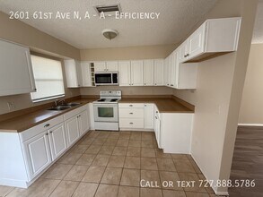 2601 61st Ave S in St. Petersburg, FL - Building Photo - Building Photo