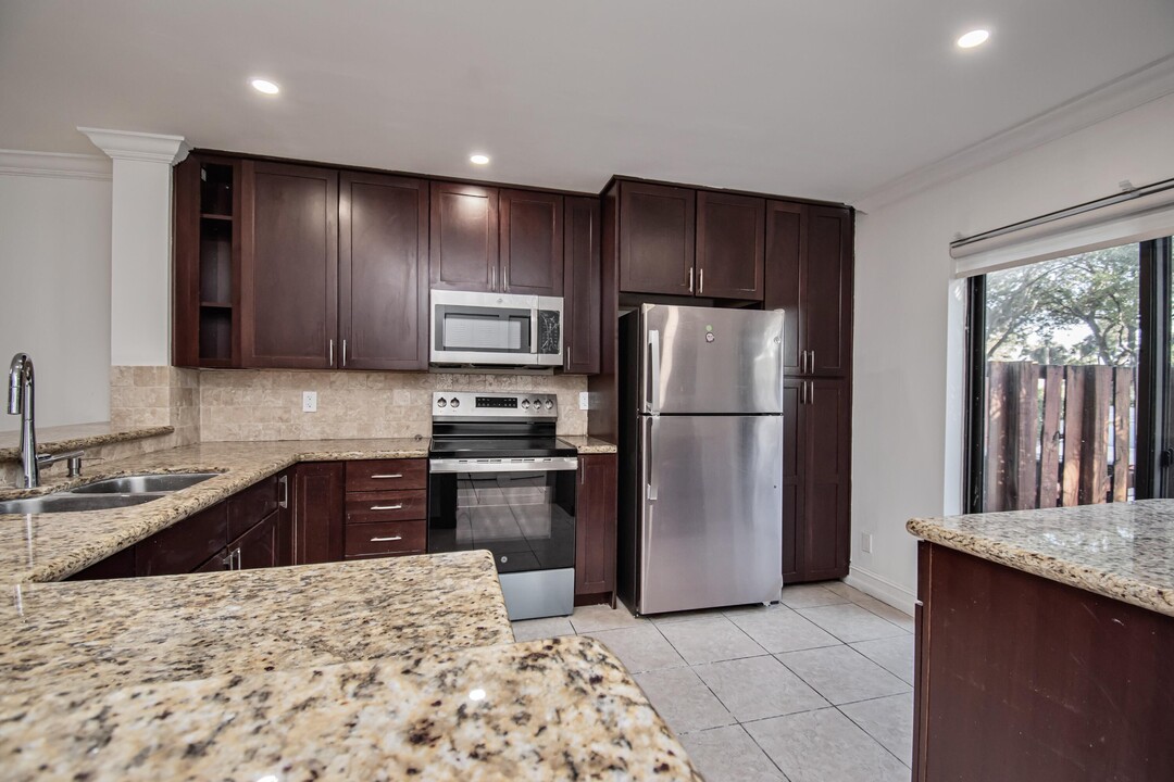 7790 Lago Del Mar Dr in Boca Raton, FL - Building Photo