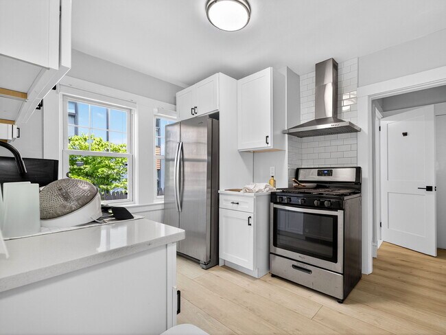 254 Main St, Unit 1