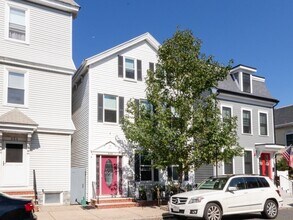 552 E 7th St, Unit 2 in Boston, MA - Building Photo - Building Photo