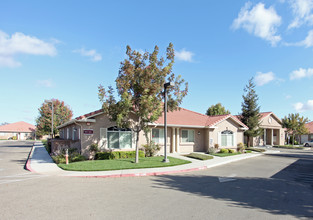 Windgate Village Apartments in Hanford, CA - Building Photo - Building Photo