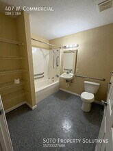 407 W Commercial St in Charleston, MO - Building Photo - Building Photo