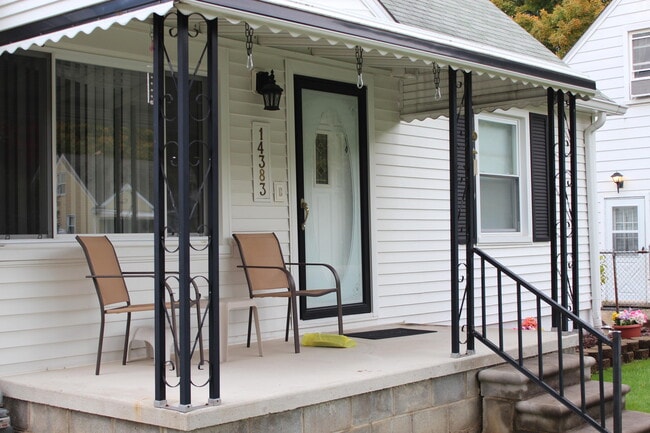 14383 Mercedes in Redford Township, MI - Building Photo - Building Photo