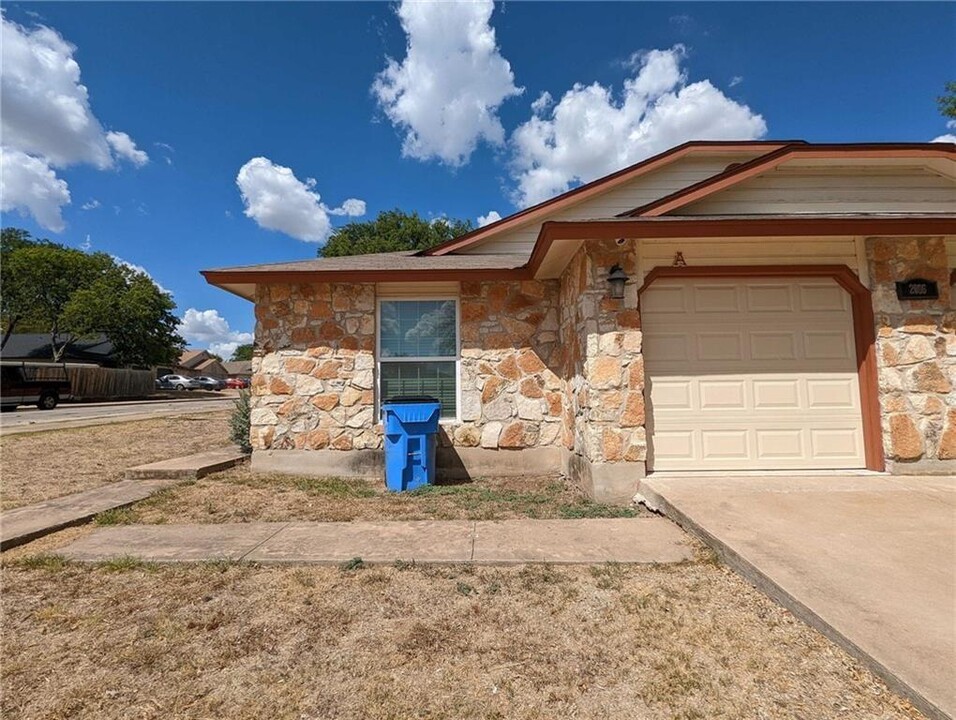 2006 Margalene Way in Austin, TX - Building Photo