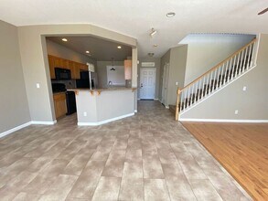 2381 Crestone Dr in Reno, NV - Building Photo - Building Photo