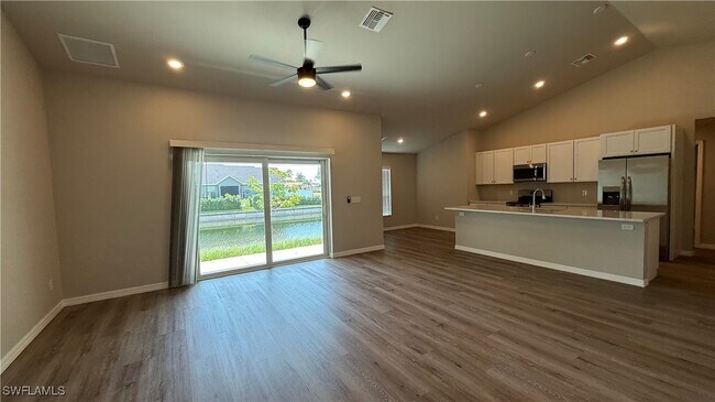 1846 NW 21st Ave in Cape Coral, FL - Building Photo - Building Photo