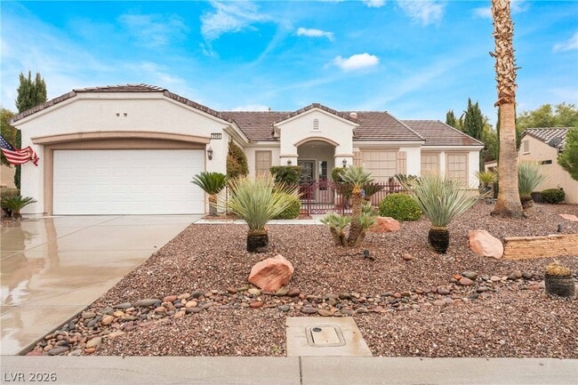 property at 2565 Leighton Ave