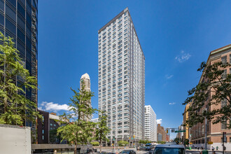 254-260 E 68th St in New York, NY - Foto de edificio - Primary Photo