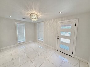 4019 Brundrette St, Unit 14-2632 in Dallas, TX - Building Photo - Building Photo