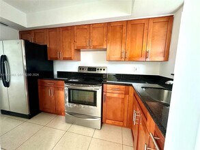 7308 SW 82nd St in Miami, FL - Building Photo - Building Photo