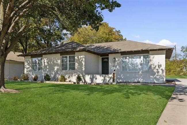 property at 7290 Hickory St