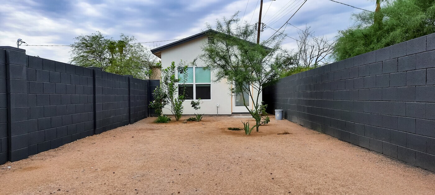 1716 N 20th St in Phoenix, AZ - Building Photo