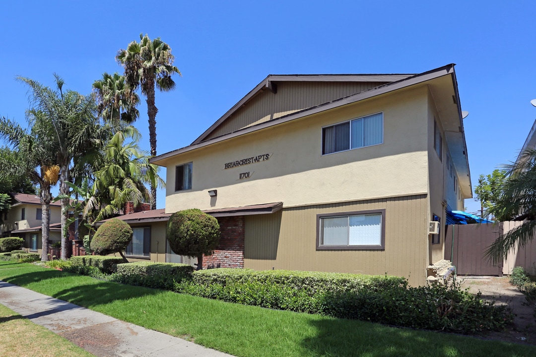 Briar Crest in Garden Grove, CA - Building Photo