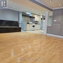 397 Terry Dr in Newmarket, ON - Building Photo - Building Photo