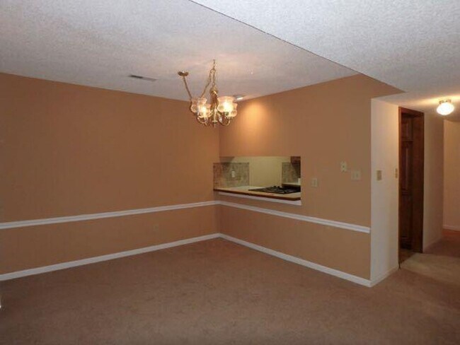 104 Grn Mdws Rd in Columbia, MO - Building Photo - Building Photo