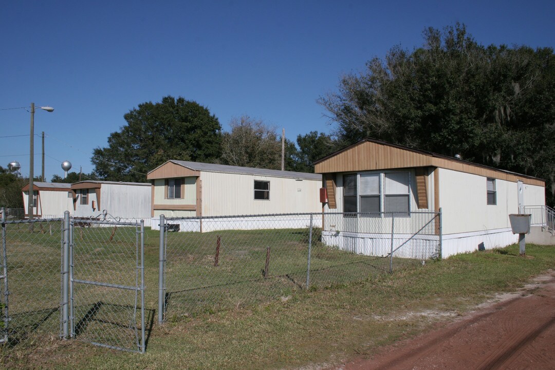 1125 Monroe Rd in Winter Haven, FL - Building Photo