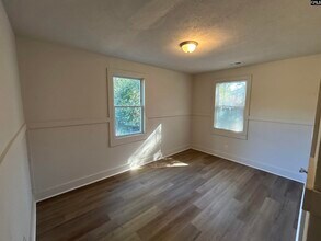 2327 Laurie St in Cayce, SC - Building Photo - Building Photo