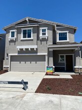 3842 Bridgemeadow Way in Sacramento, CA - Foto de edificio - Building Photo