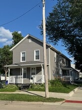 133 14th Ave SW in Cedar Rapids, IA - Building Photo - Building Photo