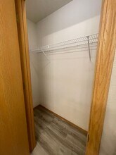 3851 S Timbercreek Ave in Springfield, MO - Building Photo - Building Photo