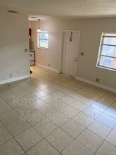 220 SW 8th St in Fort Lauderdale, FL - Building Photo - Building Photo