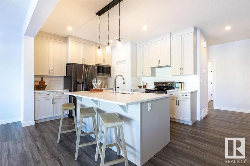 32 Rosewood Wy in St. Albert, AB - Building Photo