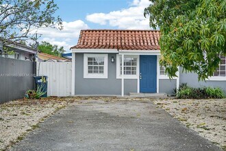 6761 SW 13th Terrace in Miami, FL - Building Photo - Building Photo