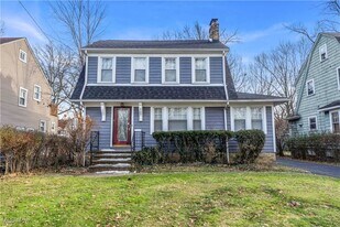 961 Montford Rd in Cleveland Heights, OH - Building Photo