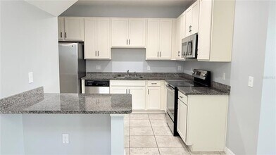 2449 Seven Oaks Dr in St. Cloud, FL - Building Photo - Building Photo