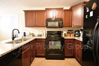 214 Cross Creek Dr in Raeford, NC - Building Photo - Building Photo