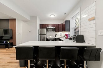 2207 W 18th St in Chicago, IL - Building Photo - Building Photo