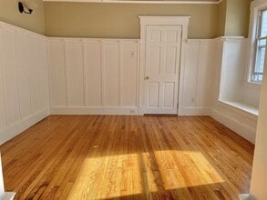 177 Prospect St, Unit #2 in Northampton, MA - Foto de edificio - Building Photo