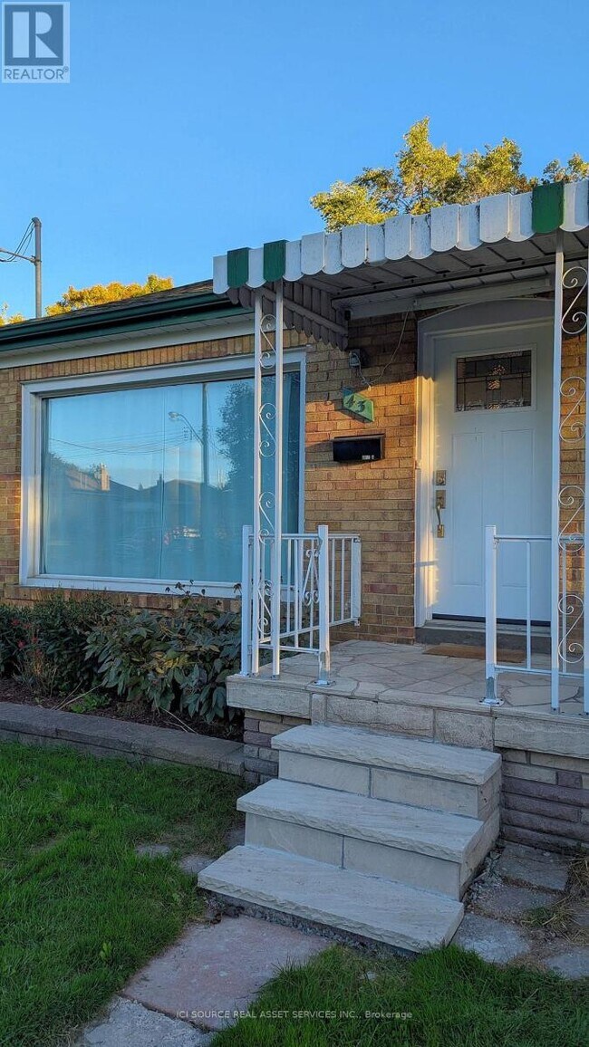 43 Tansley Ave in Toronto, ON - Building Photo - Building Photo