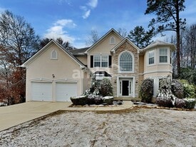 520 Martin Field Dr in Lawrenceville, GA - Building Photo
