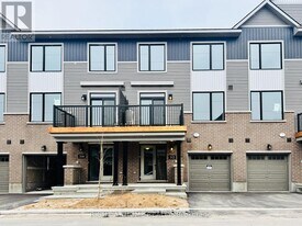 312 Clearpath Private in Ottawa, ON - Building Photo
