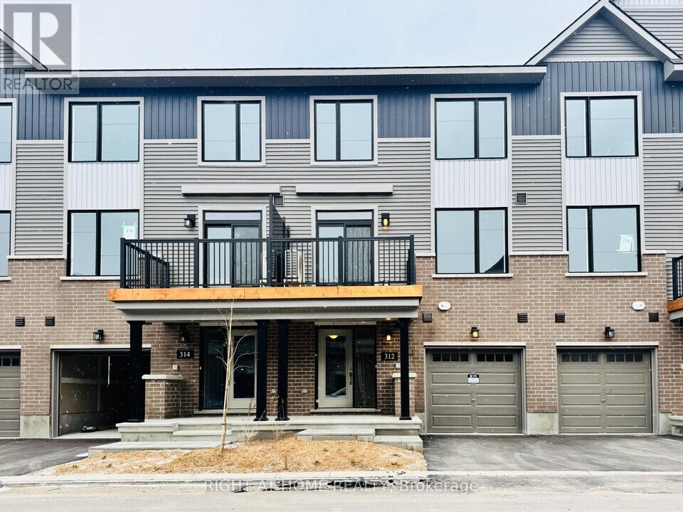 312 Clearpath Private in Ottawa, ON - Building Photo